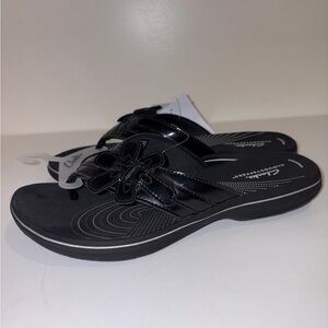 Cloudsteppers by Clarks 
Dressy Black Sandals
Women’s Size 9